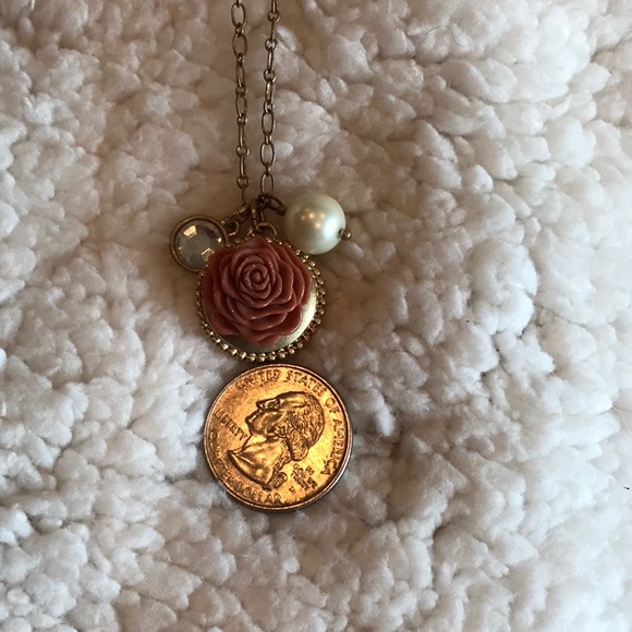 NWOT Lia Sophia GILDED ROSE Resin Necklace w/crystal & pearl bead - Picture 4 of 7
